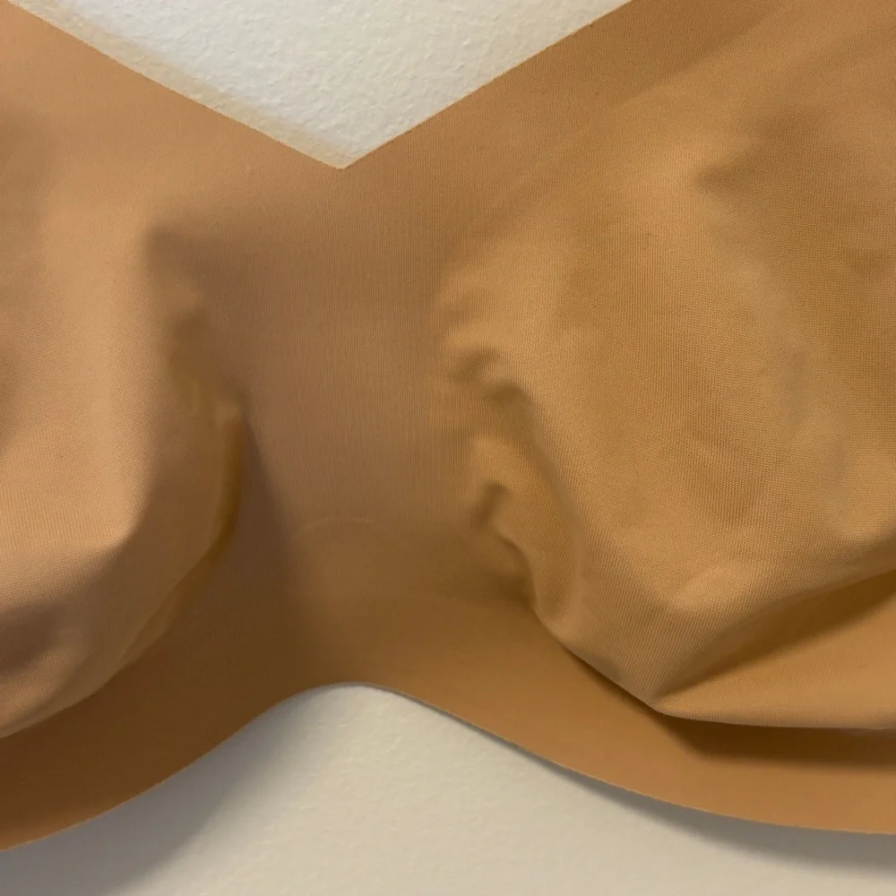 Knix Nursing Bra Nude Comfy Wireless No padding
No size tag ?small - Picture 5 of 11